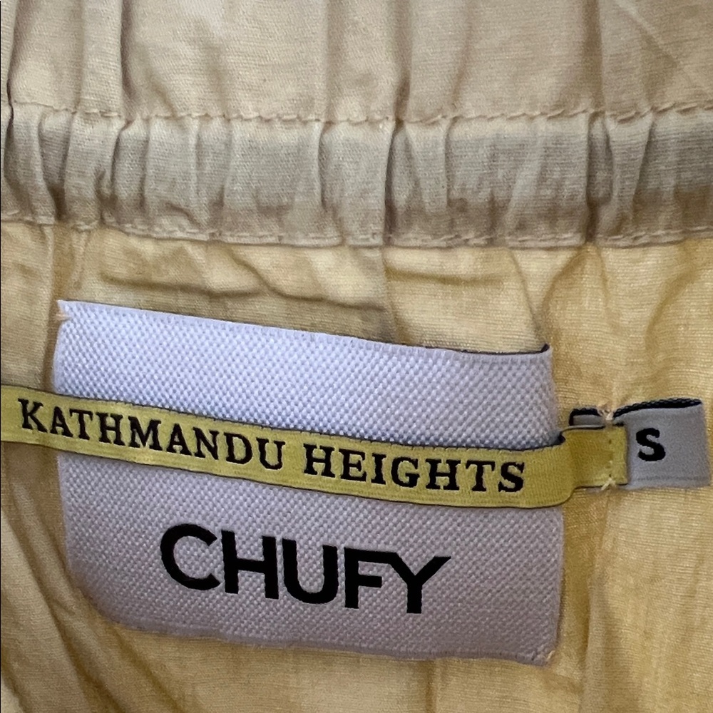 Chic Yellow Midi Dress with Embroidery - Picture 2 of 7